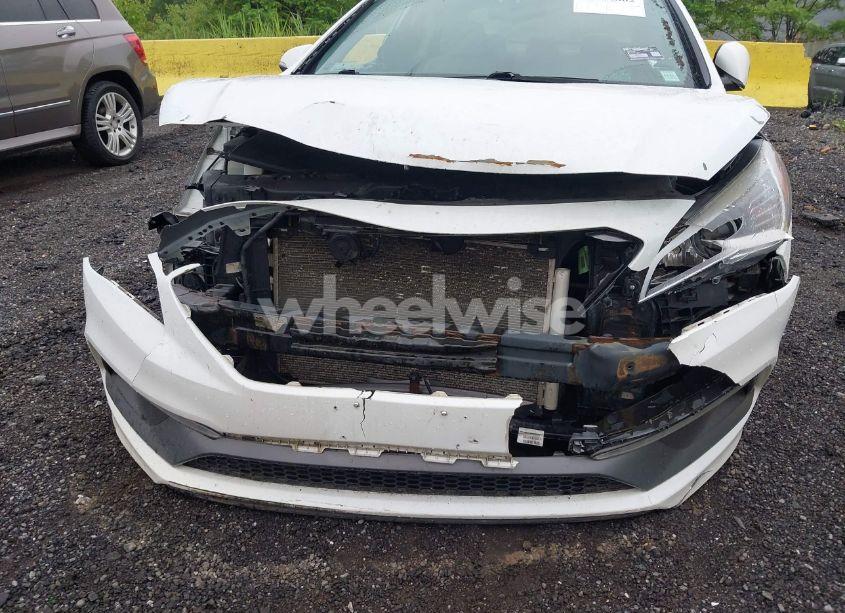 Photo 6 of 2015 Hyundai Sonata SPORT (VIN 5NPE34AF9FH054304)