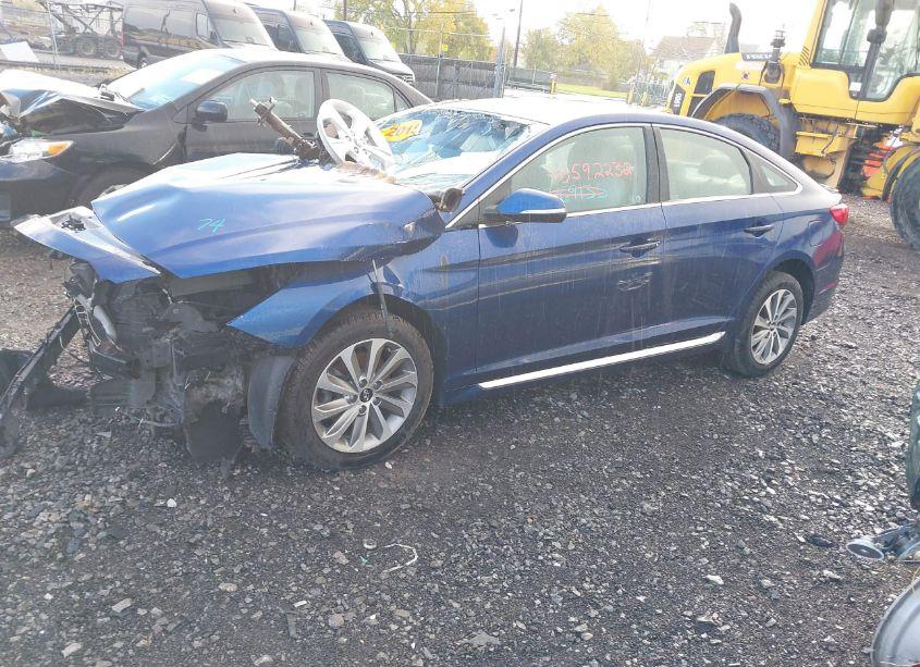 Photo 2 of 2015 Hyundai Sonata SPORT (VIN 5NPE34AF9FH088906)