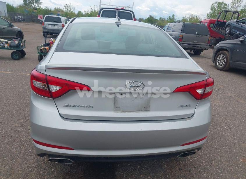 Photo 16 of 2015 Hyundai Sonata SPORT (VIN 5NPE34AF9FH108197)