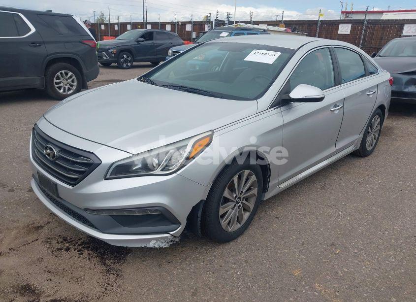 Photo 2 of 2015 Hyundai Sonata SPORT (VIN 5NPE34AF9FH108197)