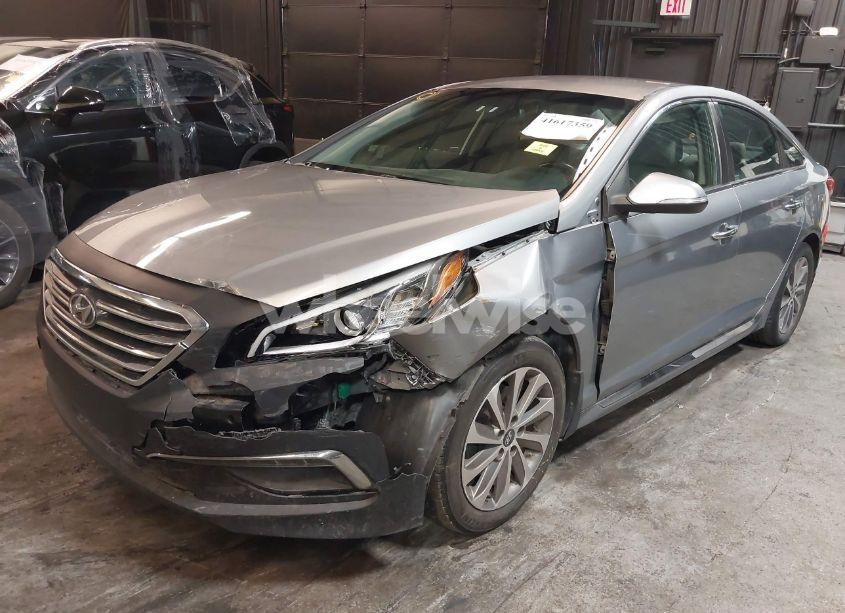 Photo 2 of 2015 Hyundai Sonata SPORT (VIN 5NPE34AF9FH108264)