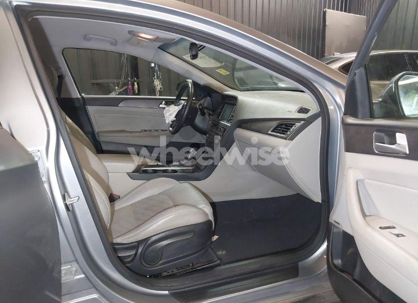 Photo 5 of 2015 Hyundai Sonata SPORT (VIN 5NPE34AF9FH108264)