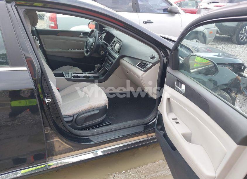 Photo 5 of 2015 Hyundai Sonata SPORT (VIN 5NPE34AF9FH131995)