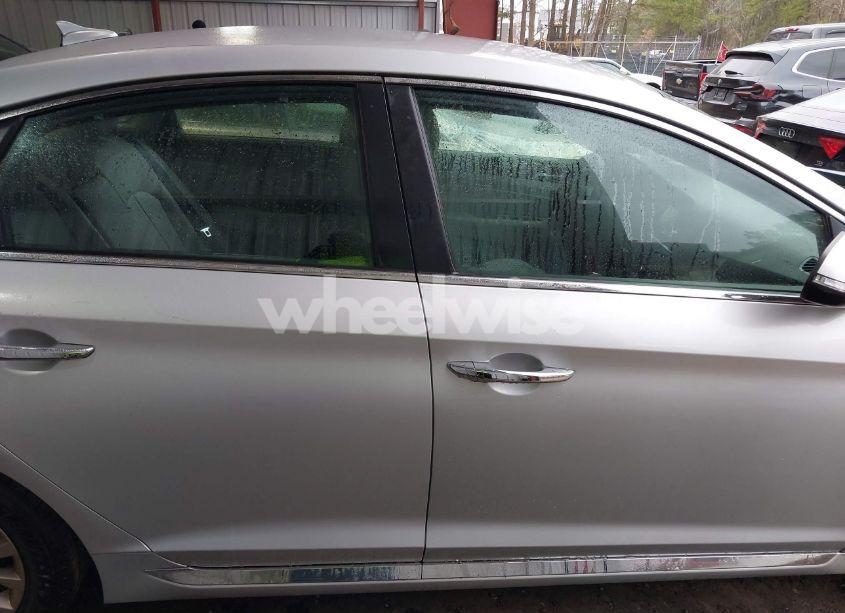 Photo 13 of 2015 Hyundai Sonata LIMITED (VIN 5NPE34AF9FH194076)