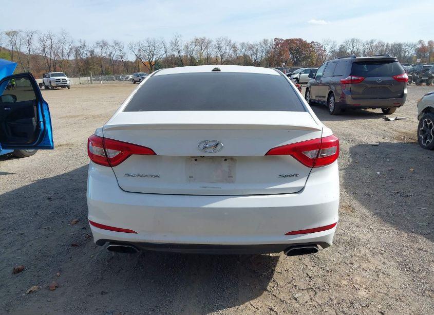 Photo 16 of 2015 Hyundai Sonata SPORT (VIN 5NPE34AF9FH202631)