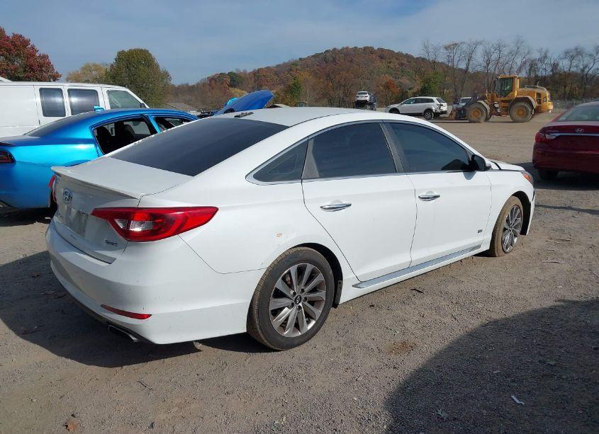 Photo 4 of 2015 Hyundai Sonata SPORT (VIN 5NPE34AF9FH202631)