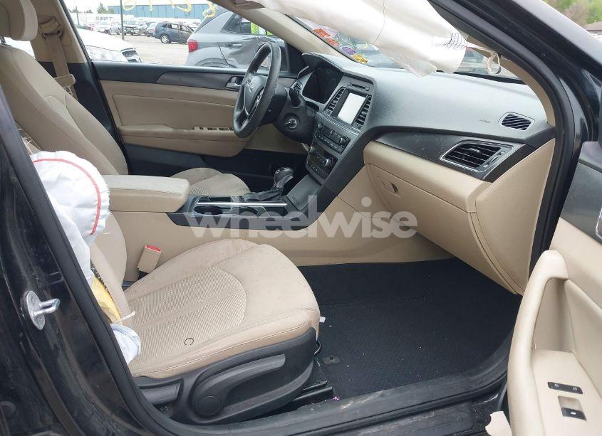 Photo 5 of 2016 Hyundai Sonata SPORT (VIN 5NPE34AF9GH272664)