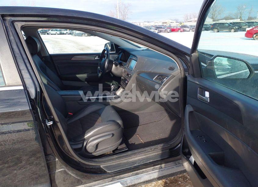 Photo 5 of 2016 Hyundai Sonata SPORT (VIN 5NPE34AF9GH298990)