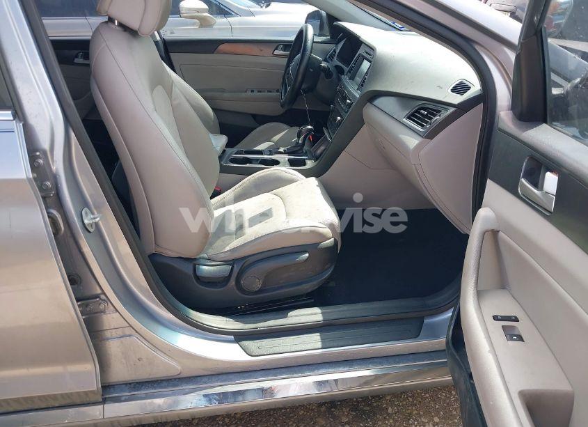 Photo 5 of 2016 Hyundai Sonata SPORT (VIN 5NPE34AF9GH299993)