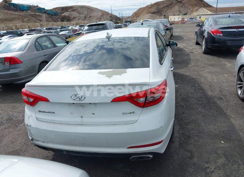Photo 16 of 2016 Hyundai Sonata SPORT (VIN 5NPE34AF9GH305064)