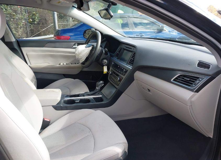 Photo 5 of 2016 Hyundai Sonata SPORT (VIN 5NPE34AF9GH322396)
