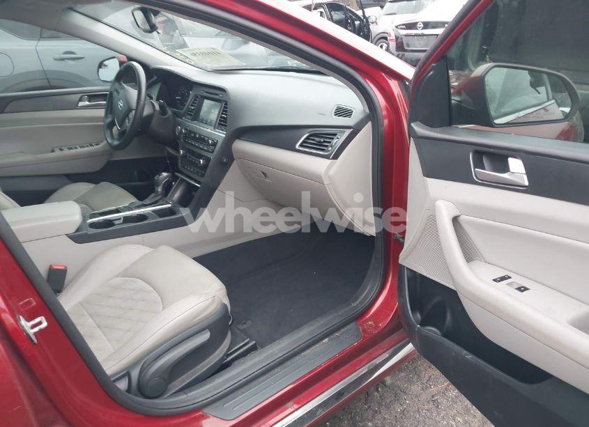 Photo 5 of 2016 Hyundai Sonata SPORT (VIN 5NPE34AF9GH371761)