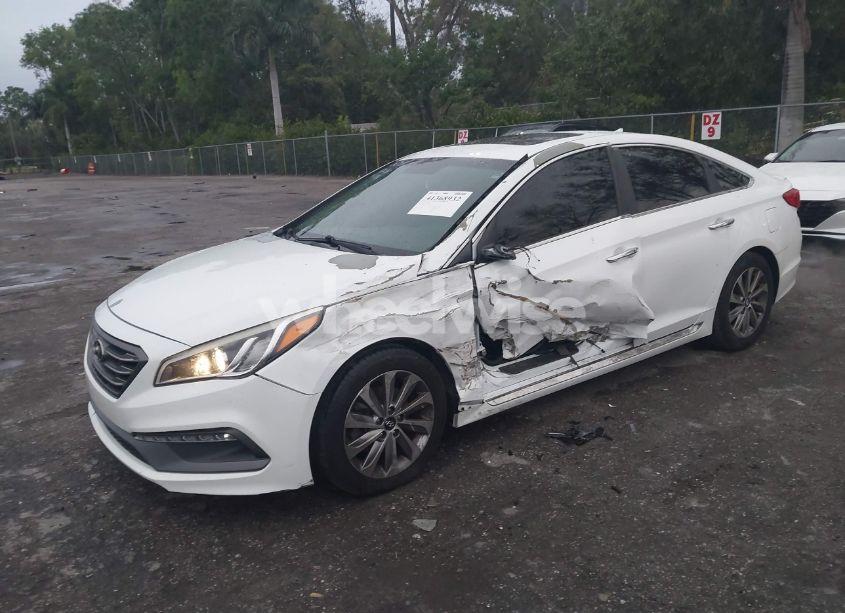 Photo 2 of 2016 Hyundai Sonata SPORT (VIN 5NPE34AF9GH397129)