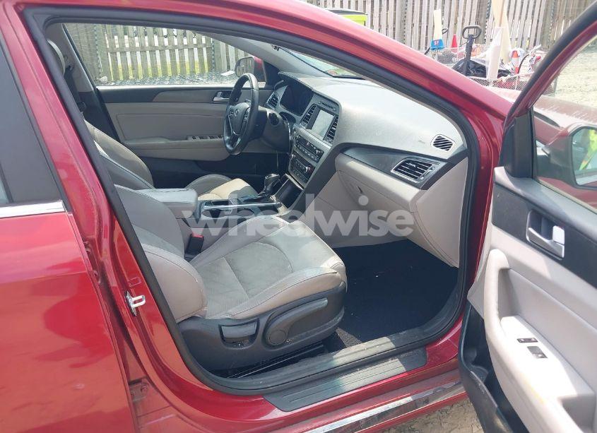 Photo 5 of 2016 Hyundai Sonata SPORT (VIN 5NPE34AF9GH413569)
