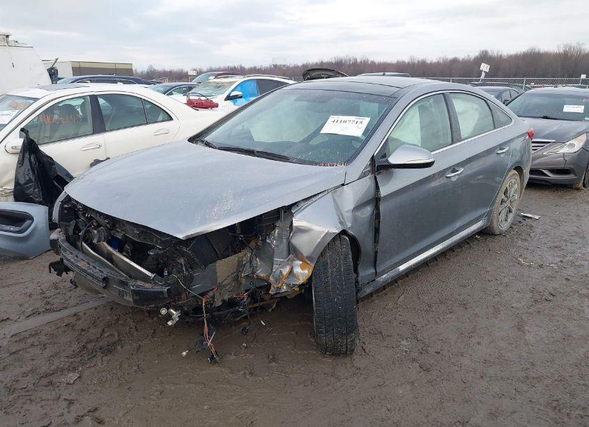 Photo 2 of 2016 Hyundai Sonata LIMITED (VIN 5NPE34AF9GH429741)