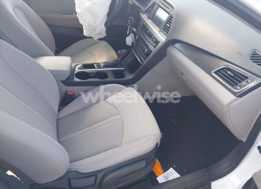 Photo 5 of 2017 Hyundai Sonata SPORT (VIN 5NPE34AF9HH466936)