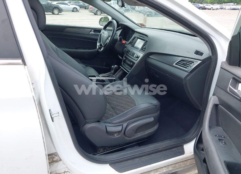 Photo 5 of 2017 Hyundai Sonata SPORT (VIN 5NPE34AF9HH504133)