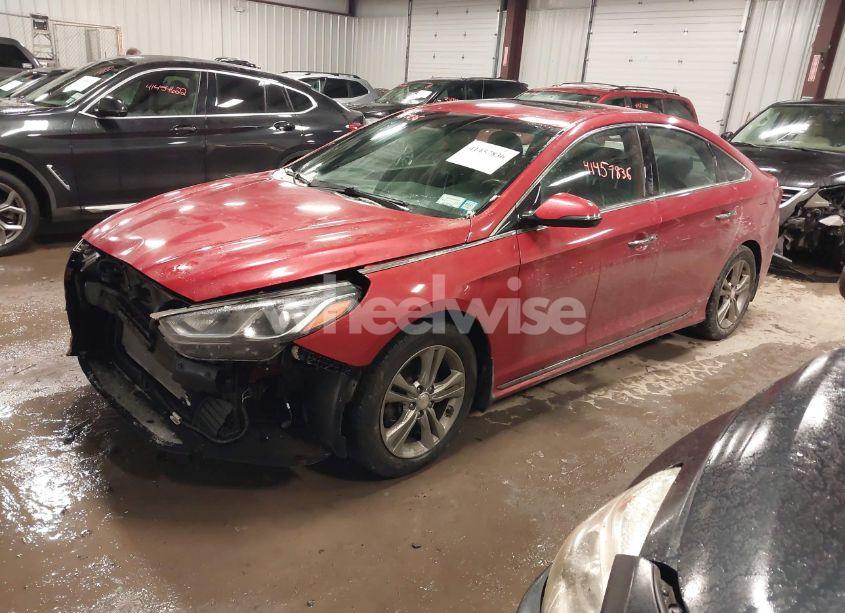 Photo 2 of 2018 Hyundai Sonata SPORT (VIN 5NPE34AF9JH635214)