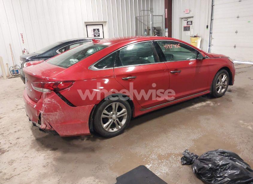 Photo 4 of 2018 Hyundai Sonata SPORT (VIN 5NPE34AF9JH635214)