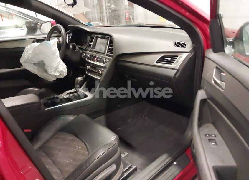 Photo 5 of 2018 Hyundai Sonata SPORT (VIN 5NPE34AF9JH635214)