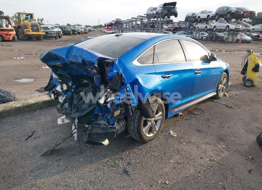 Photo 4 of 2018 Hyundai Sonata SPORT (VIN 5NPE34AF9JH655821)