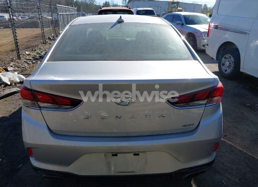 Photo 16 of 2018 Hyundai Sonata SPORT (VIN 5NPE34AF9JH685501)