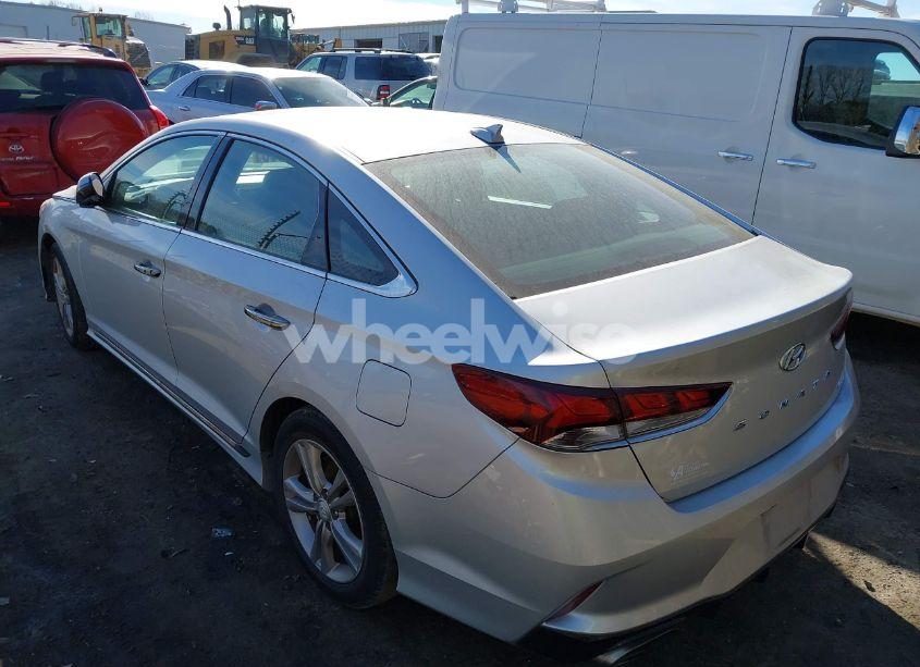 Photo 3 of 2018 Hyundai Sonata SPORT (VIN 5NPE34AF9JH685501)