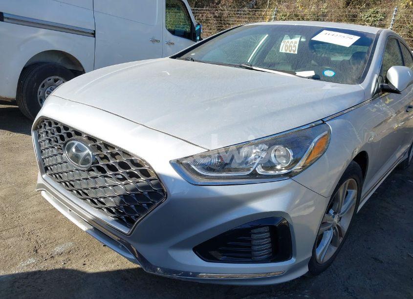 Photo 6 of 2018 Hyundai Sonata SPORT (VIN 5NPE34AF9JH685501)