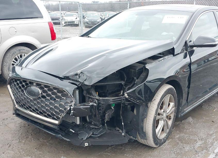 Photo 6 of 2018 Hyundai Sonata SPORT (VIN 5NPE34AF9JH694666)