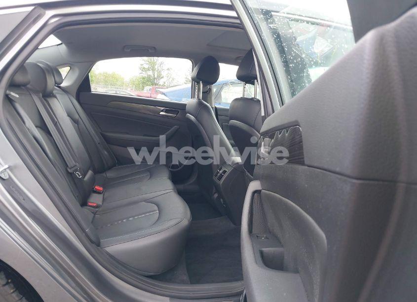 Photo 8 of 2018 Hyundai Sonata LIMITED (VIN 5NPE34AF9JH724099)