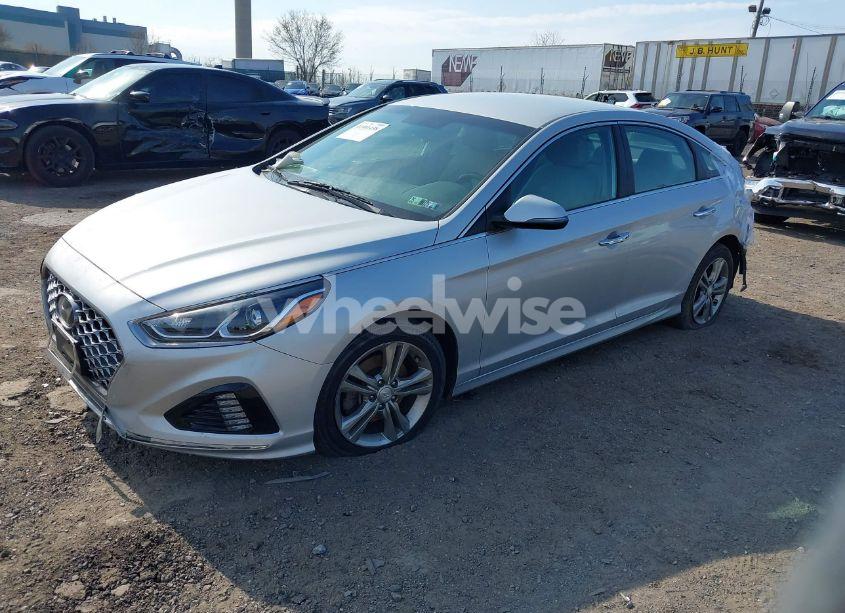 Photo 2 of 2019 Hyundai Sonata SEL (VIN 5NPE34AF9KH777242)