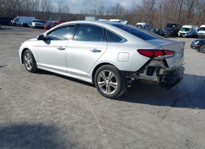 Photo 3 of 2019 Hyundai Sonata LIMITED (VIN 5NPE34AF9KH813737)