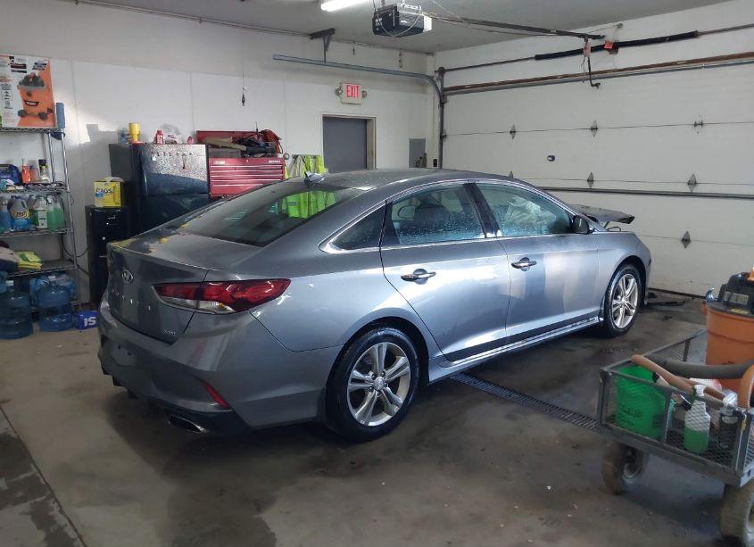 Photo 4 of 2019 Hyundai Sonata SPORT (VIN 5NPE34AF9KH815374)