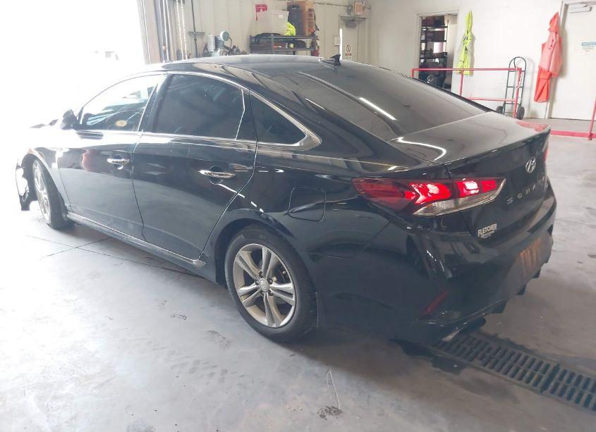 Photo 3 of 2019 Hyundai Sonata SPORT (VIN 5NPE34AF9KH822048)
