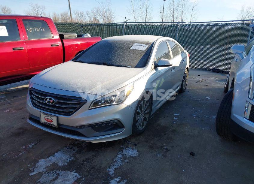 Photo 2 of 2015 Hyundai Sonata SPORT (VIN 5NPE34AFXFH022137)