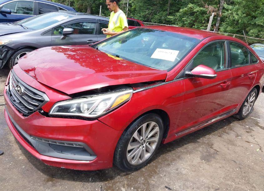 Photo 2 of 2015 Hyundai Sonata SPORT (VIN 5NPE34AFXFH034966)