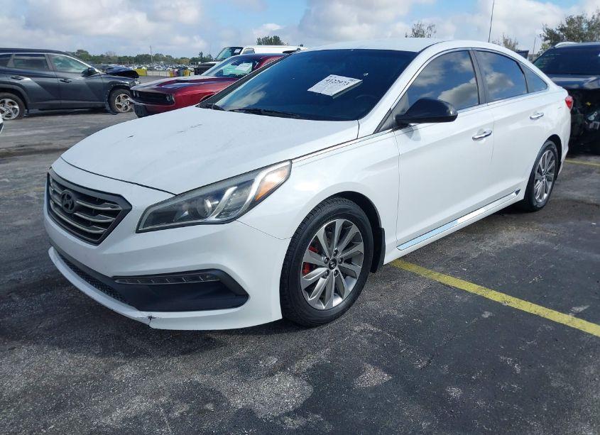 Photo 2 of 2015 Hyundai Sonata SPORT (VIN 5NPE34AFXFH043148)