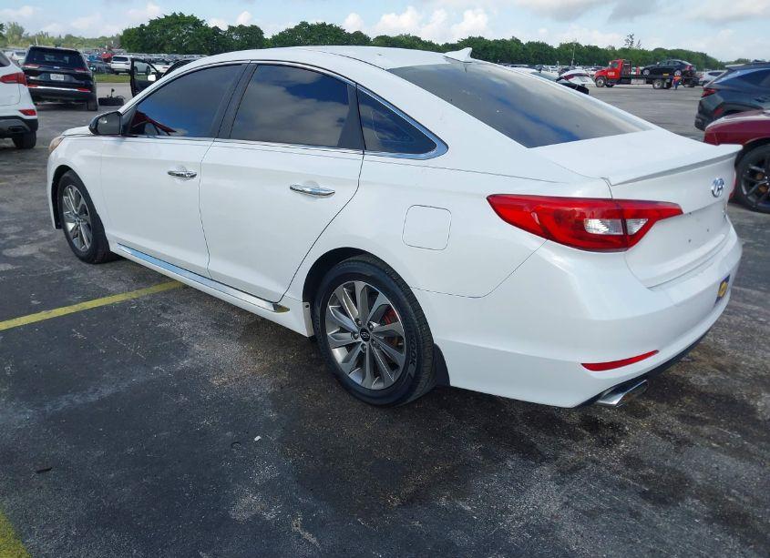 Photo 3 of 2015 Hyundai Sonata SPORT (VIN 5NPE34AFXFH043148)