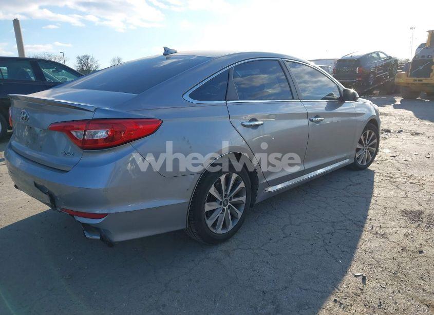 Photo 4 of 2015 Hyundai Sonata SPORT (VIN 5NPE34AFXFH112470)