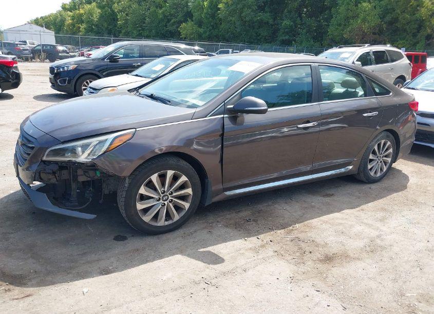 Photo 2 of 2015 Hyundai Sonata SPORT (VIN 5NPE34AFXFH138339)