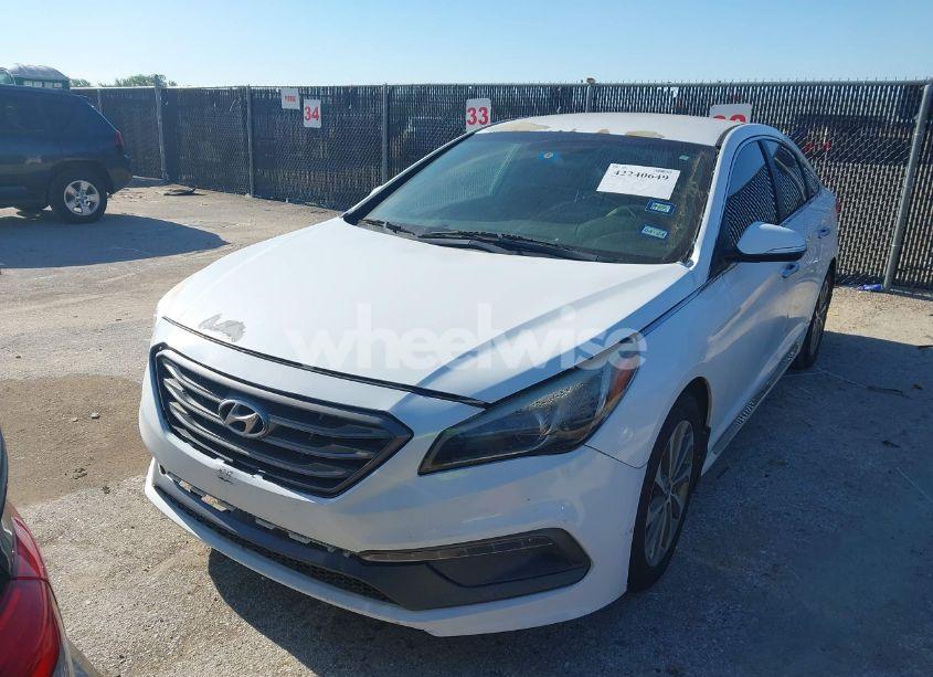 Photo 2 of 2015 Hyundai Sonata SPORT (VIN 5NPE34AFXFH240319)