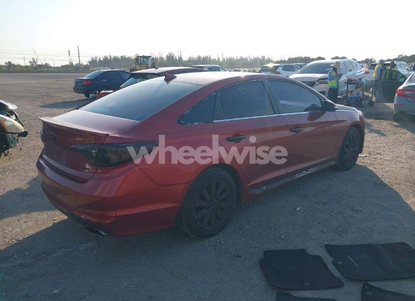 Photo 4 of 2015 Hyundai Sonata SPORT (VIN 5NPE34AFXFH254494)