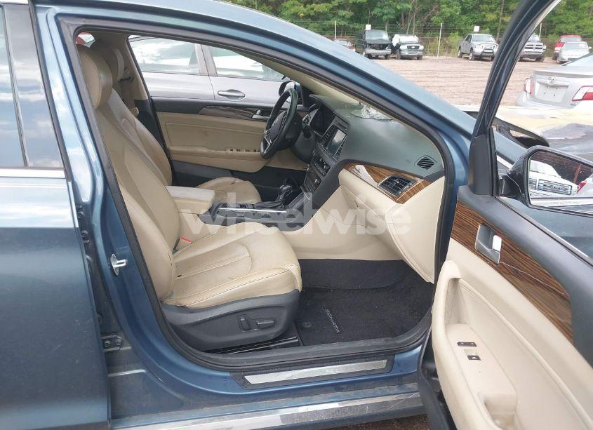 Photo 5 of 2016 Hyundai Sonata LIMITED (VIN 5NPE34AFXGH301928)