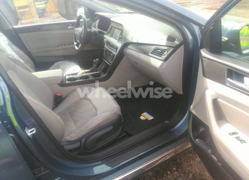 Photo 5 of 2016 Hyundai Sonata SPORT (VIN 5NPE34AFXGH423642)