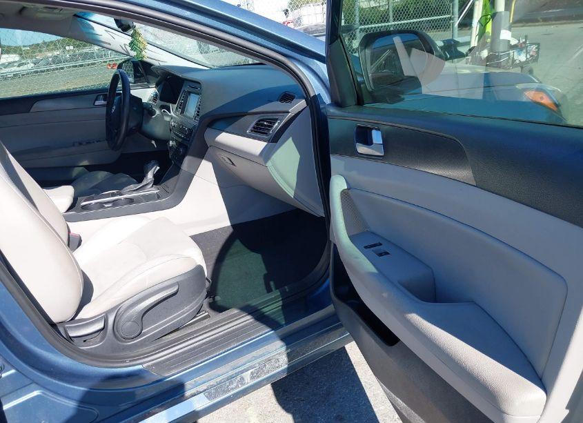 Photo 5 of 2016 Hyundai Sonata SPORT (VIN 5NPE34AFXGH424757)