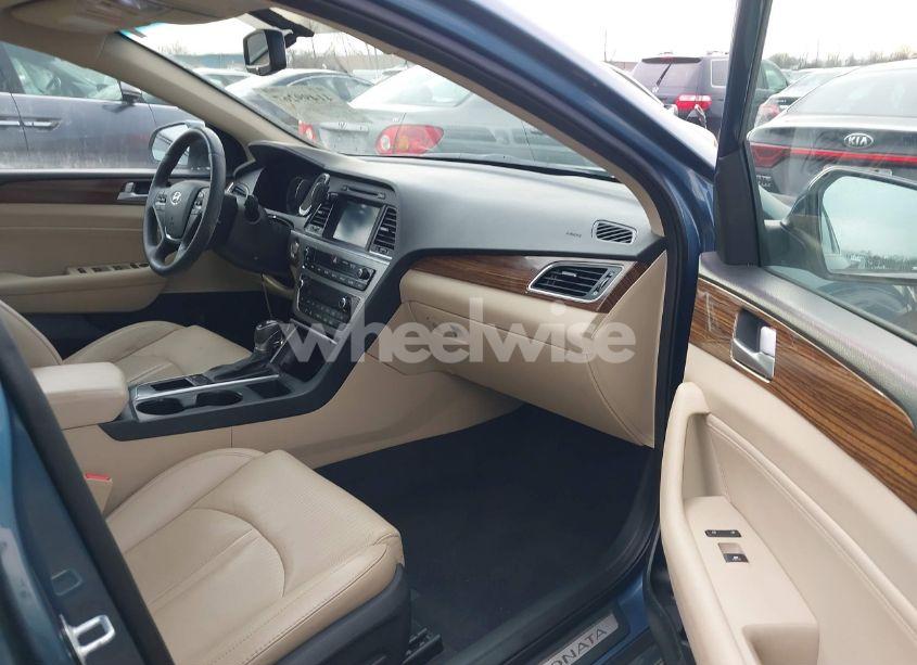 Photo 5 of 2016 Hyundai Sonata LIMITED (VIN 5NPE34AFXGH428646)