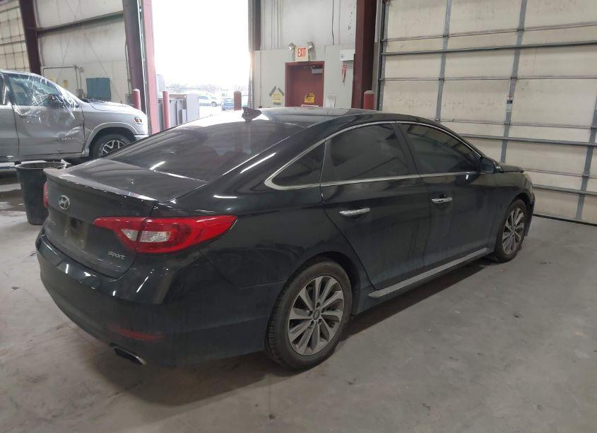 Photo 4 of 2016 Hyundai Sonata SPORT (VIN 5NPE34AFXGH432678)