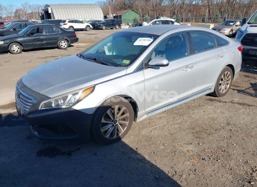 Photo 2 of 2017 Hyundai Sonata SPORT (VIN 5NPE34AFXHH437686)