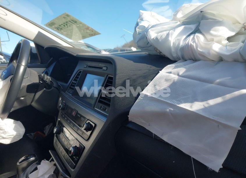 Photo 5 of 2017 Hyundai Sonata SPORT (VIN 5NPE34AFXHH468582)