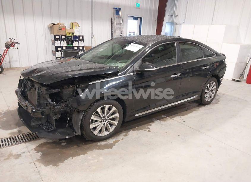 Photo 2 of 2017 Hyundai Sonata SPORT (VIN 5NPE34AFXHH481042)